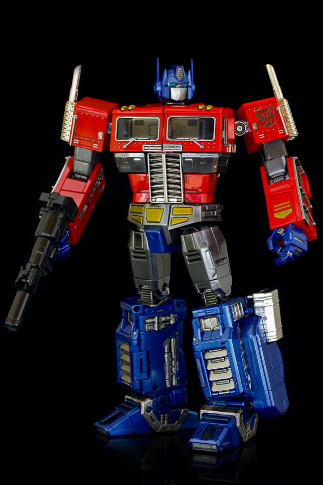 CUSTOM Transformers Masterpiece OPTIMUS 