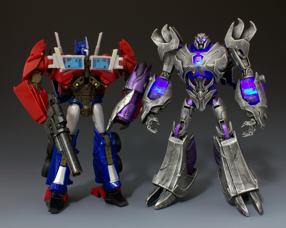 Heavy/Scratch: - Transformers Prime: Voyager Class Blood of Unicron ...